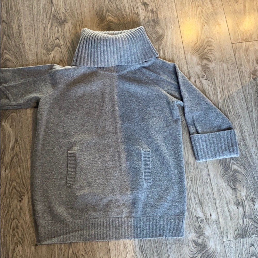 Gap wool sweater
